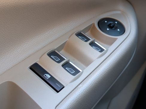 Used 2019 Ford Escape SEL image 23