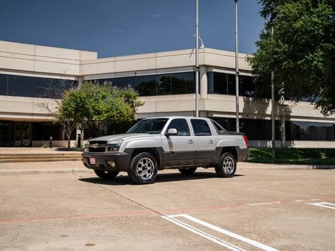 Used 2004 Chevrolet Avalanche 2WD image 41