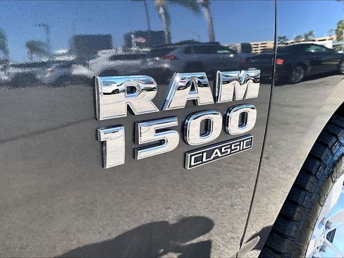 Used 2022 RAM 1500 Classic SLT RWD image 18