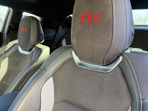 Used 2018 Chevrolet Camaro SS image 17