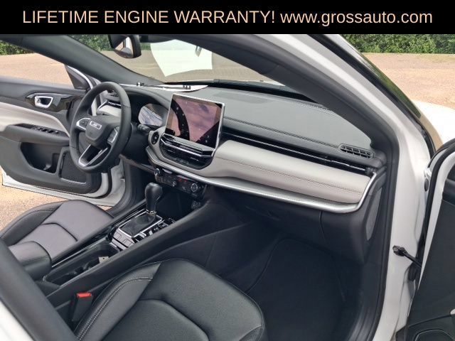 Used 2025 Jeep Compass Limited AWD/4WD image 35