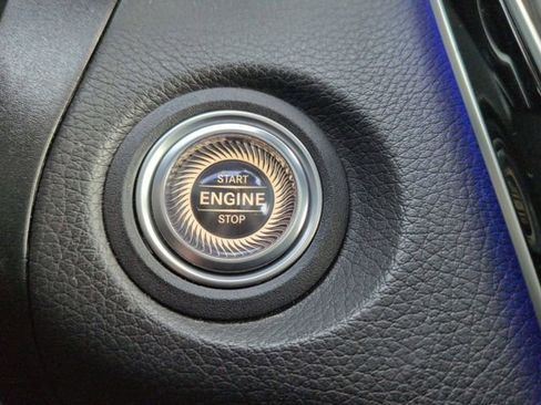 Used 2022 Mercedes-Benz GLC 300 4MATIC image 18