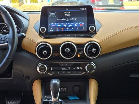 Used 2022 Nissan Sentra SV w/ SV Premium Package image 23