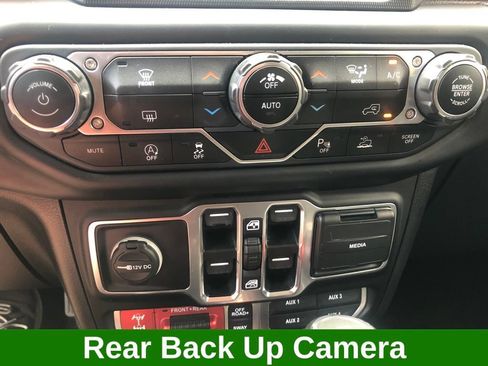Used 2020 Jeep Gladiator Rubicon AWD/4WD image 11