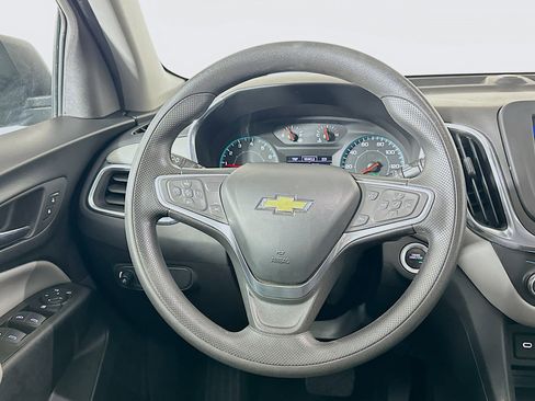 Used 2023 Chevrolet Equinox LS FWD image 17