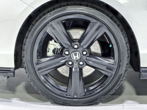 Used 2023 Honda Accord Sport image 12