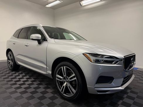 Used 2020 Volvo XC60 T5 Momentum AWD/4WD image 1