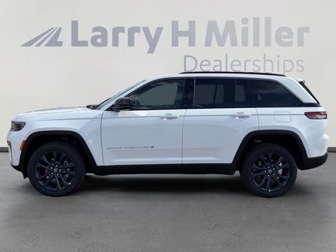 New 2026 Jeep Grand Cherokee Limited AWD/4WD image 3