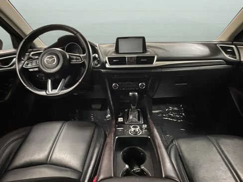 Used 2017 MAZDA MAZDA3 Touring FWD image 9
