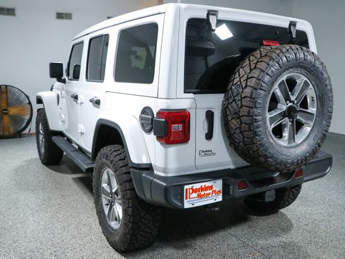 Used 2021 Jeep Wrangler Unlimited Sahara AWD/4WD image 10