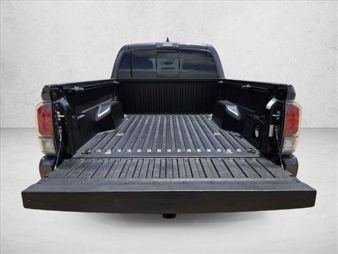 Used 2020 Toyota Tacoma TRD Sport AWD/4WD image 6