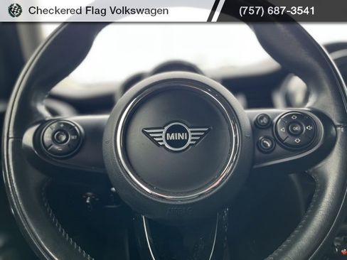 Used 2019 MINI Cooper S w/ Signature Upholstery Package image 31