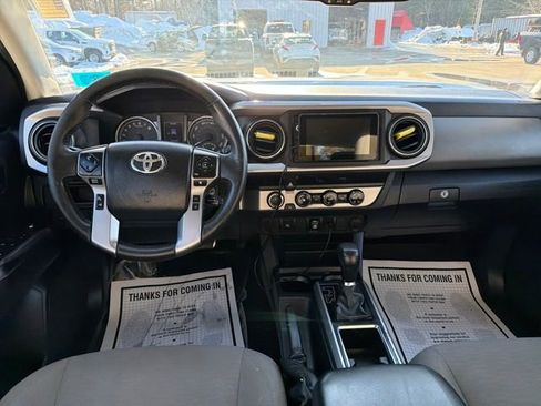 Used 2018 Toyota Tacoma SR5 image 13