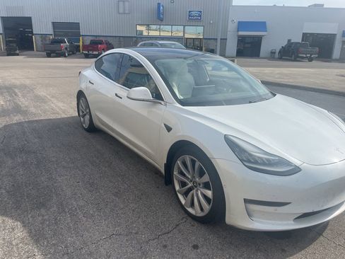Used 2019 Tesla Model 3 Long Range image 1