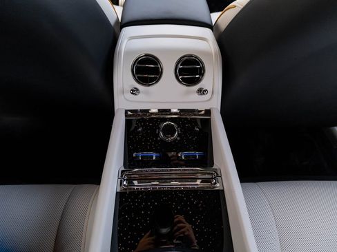 Used 2025 Rolls-Royce Spectre w/ Spectre Launch Package AWD/4WD image 32