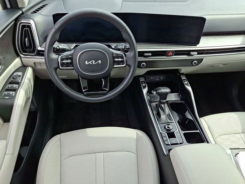 Used 2024 Kia Sorento X-Line EX image 13