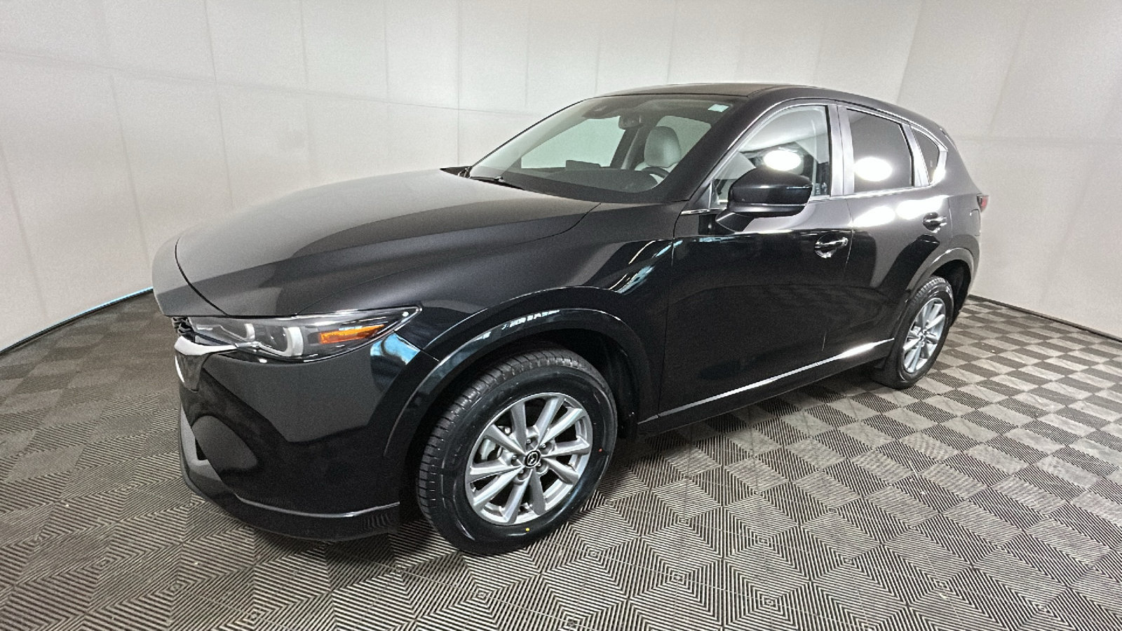 Used 2025 MAZDA CX-5 AWD 2.5 S w/ Preferred Package image 7
