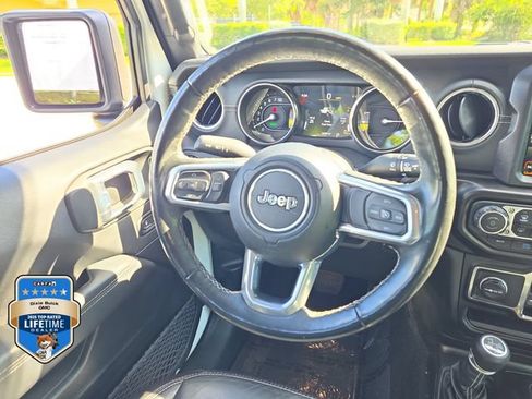 Used 2021 Jeep Wrangler Unlimited Sahara w/ Cold Weather Group AWD/4WD image 14