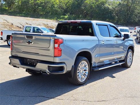 Used 2025 Chevrolet Silverado 1500 High Country w/ Technology Package image 5