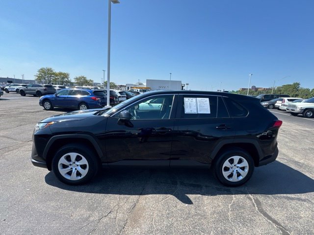 Used 2025 Toyota RAV4 LE AWD/4WD image 4