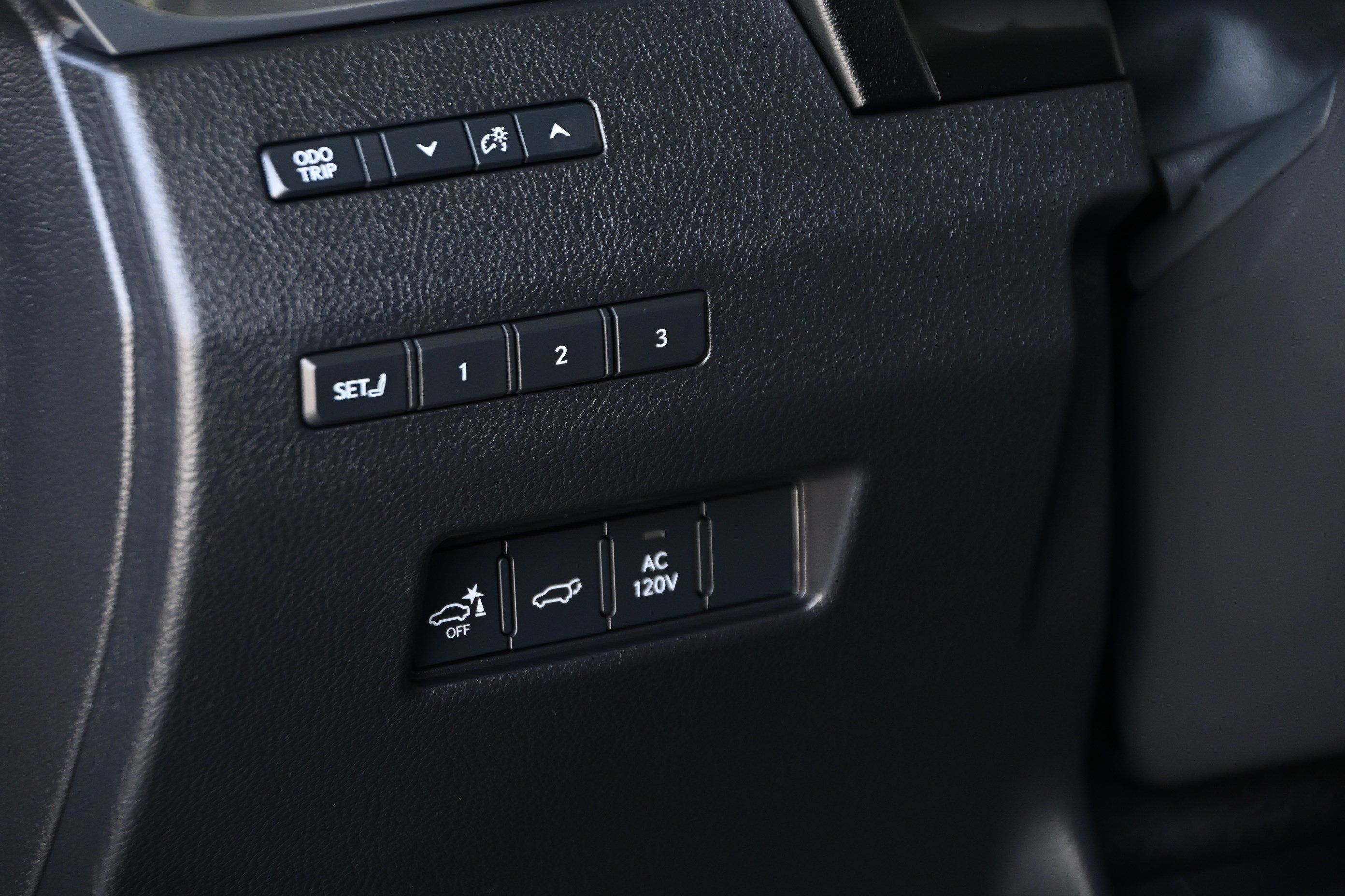 Used 2026 Lexus GX 550 w/ Accessory Package (ZB) AWD/4WD image 29