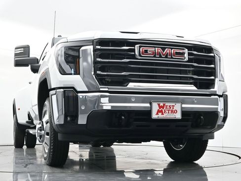 New 2026 GMC Sierra 3500 SLE image 26