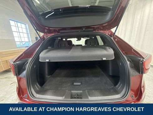 Used 2025 Chevrolet Trax RS w/ Driver Confidence Package image 34