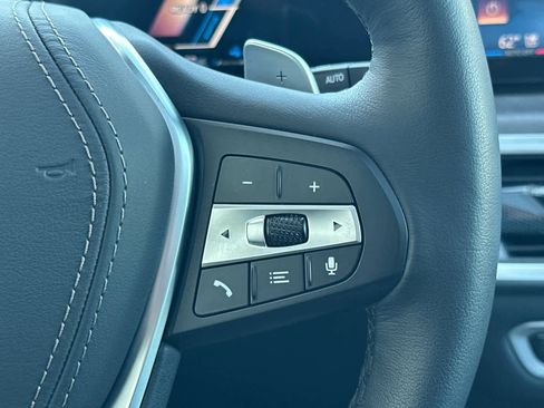 Used 2025 BMW X5 xDrive50e w/ Premium Package image 28