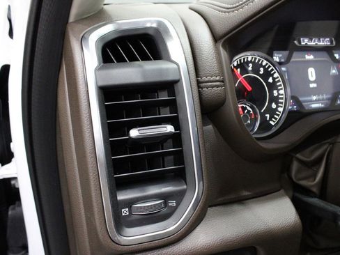 Used 2025 RAM 1500 Laramie image 20