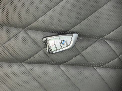 Used 2023 BMW X6 xDrive40i w/ M Sport Package AWD/4WD image 95