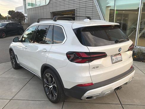 Used 2024 BMW X5 xDrive50e w/ Premium Package image 8