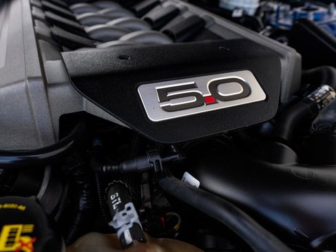 Used 2017 Ford Mustang GT RWD image 34