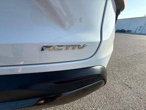 Used 2025 Chevrolet Trax ACTIV w/ Sunroof Package FWD image 12