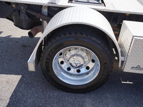 Used 2022 RAM 5500 Tradesman w/ Chrome Appearance Group RWD image 31