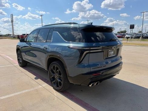 Used 2024 Chevrolet Traverse RS AWD/4WD image 6