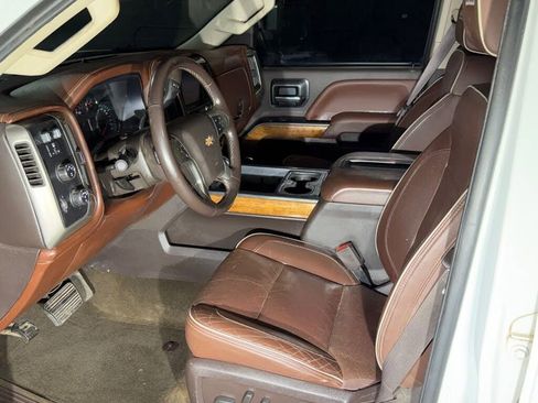 Used 2015 Chevrolet Silverado 2500 High Country w/ Duramax Plus Package AWD/4WD image 9