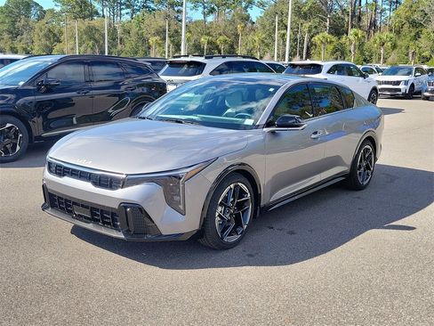 New 2026 Kia K4 GT-Line image 3