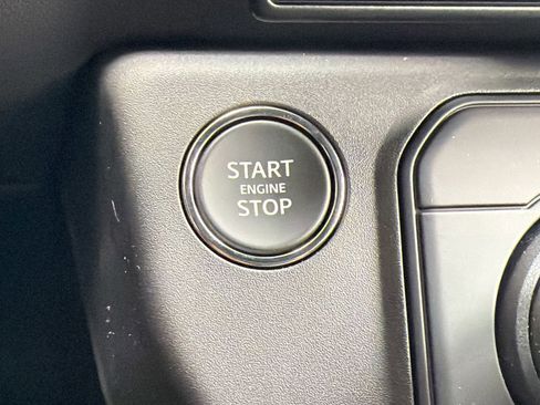 New 2026 Land Rover Defender 130 X-Dynamic SE image 26