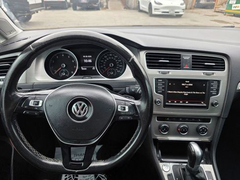 Used 2016 Volkswagen Golf S FWD image 18