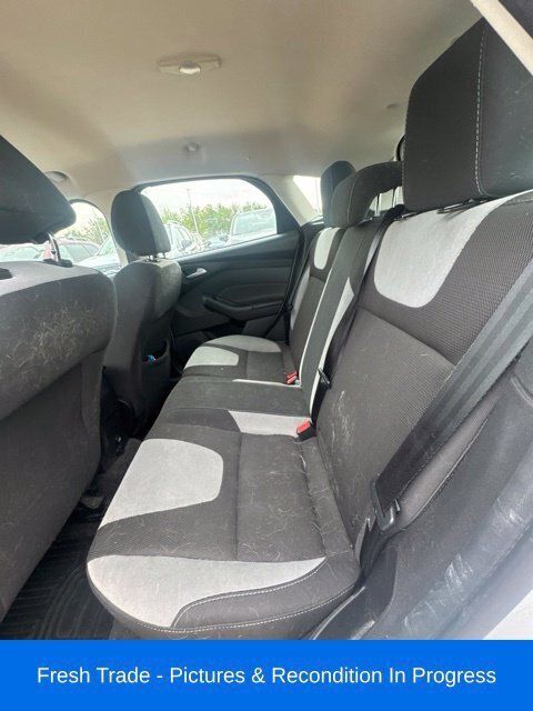 Used 2012 Ford Focus SE FWD image 16