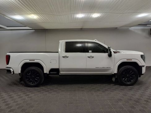 Used 2024 GMC Sierra 2500 Denali w/ Denali Reserve Package AWD/4WD image 8