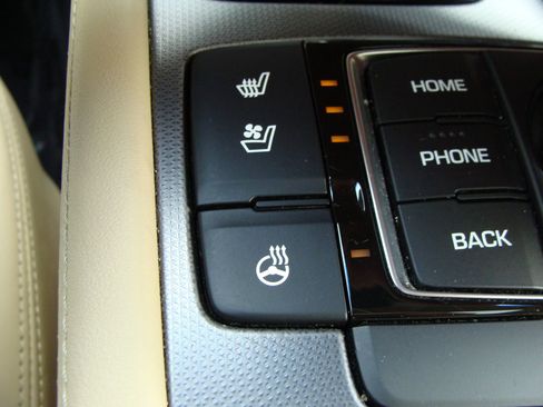 Used 2017 Genesis G80 3.8 w/ Option Group 03 image 20