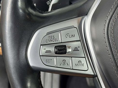 Used 2022 BMW 750i xDrive image 22