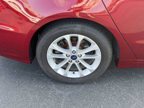 Used 2019 Ford Fusion SE FWD image 34