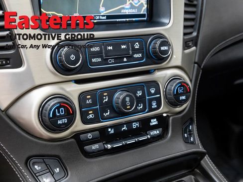 Used 2020 GMC Yukon Denali w/ Denali Ultimate Package AWD/4WD image 28