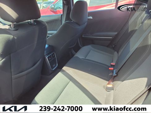 Used 2022 Dodge Charger SXT image 9