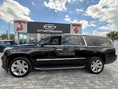 Used 2020 Cadillac Escalade ESV Luxury image 4