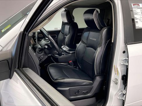 Used 2024 RAM 2500 Laramie image 17