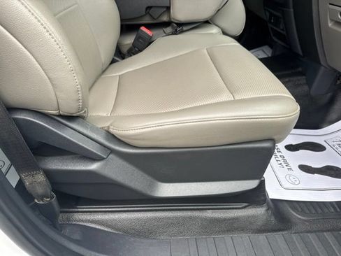 Used 2022 Ford F250 XL w/ Power Equipment Group AWD/4WD image 13