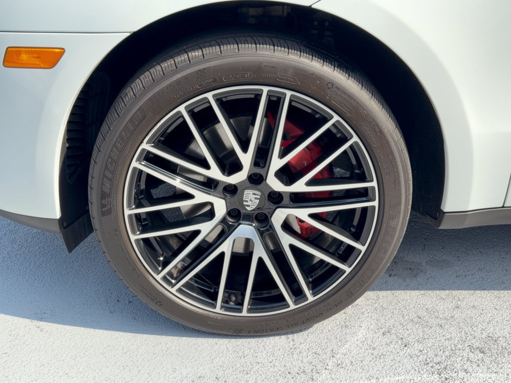 Certified 2024 Porsche Macan S AWD/4WD image 13